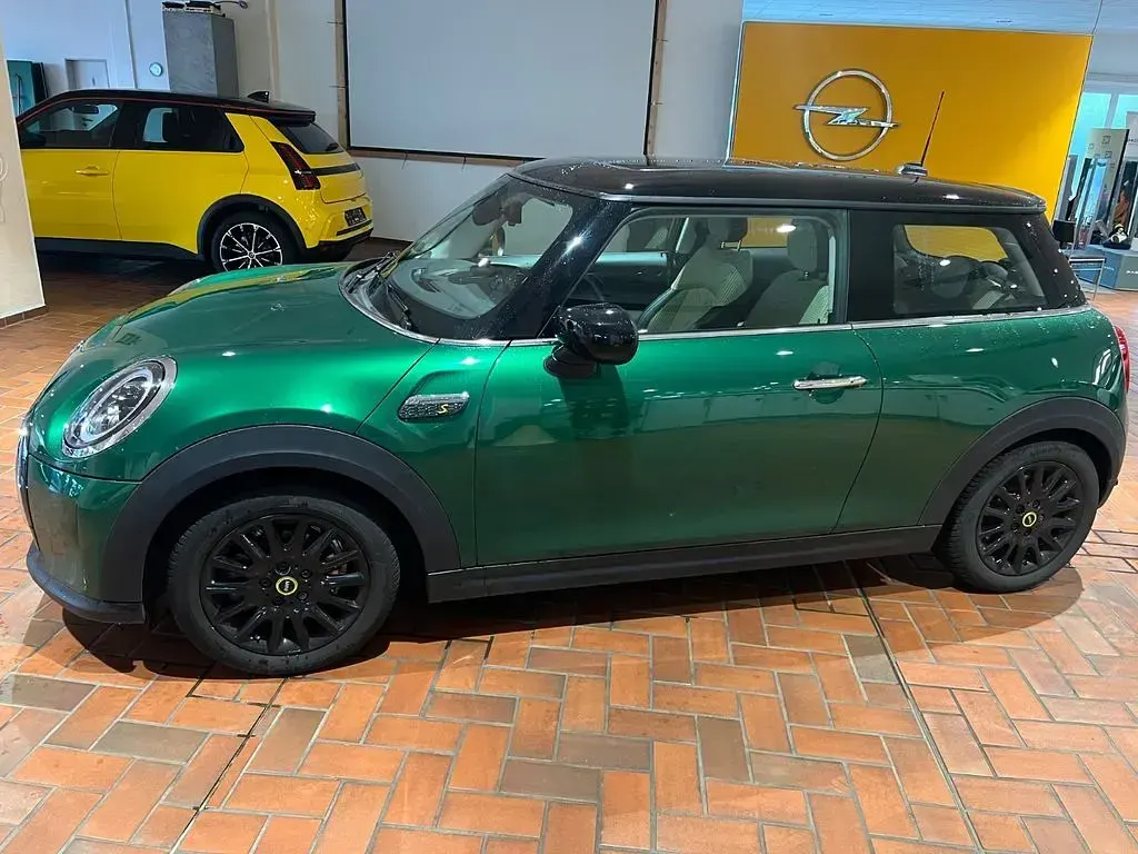 Gebraucht Mini Cooper SE Classic 135 kW (184 PS) 2022 Grün Kleinwagen