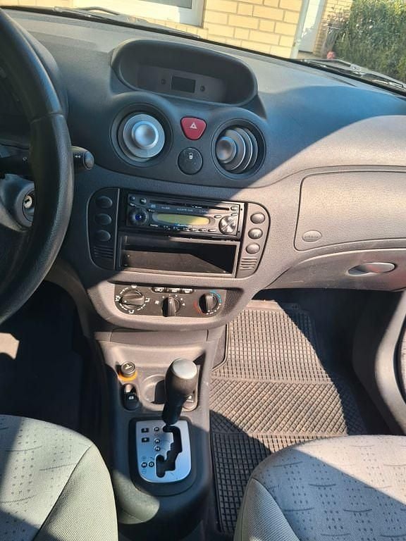 Gebraucht Citroën C3 Style 73 PS (53 kW) 2005 Rot Limousine