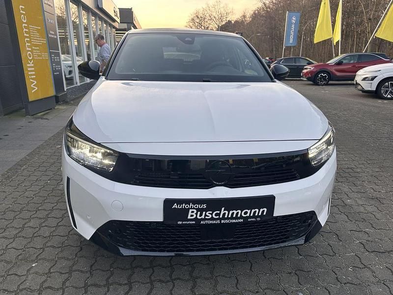 Second-hand Opel Corsa 102 CP (75 kW) 2025 Alb Hatchback