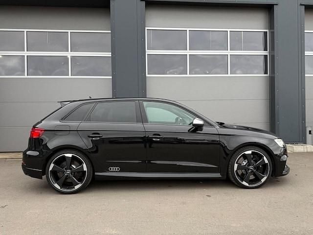 Gebraucht Audi RS3 Sportback Comfort 400 PS (294 kW) 2019 Mythosschwarz metallic Kleinwagen