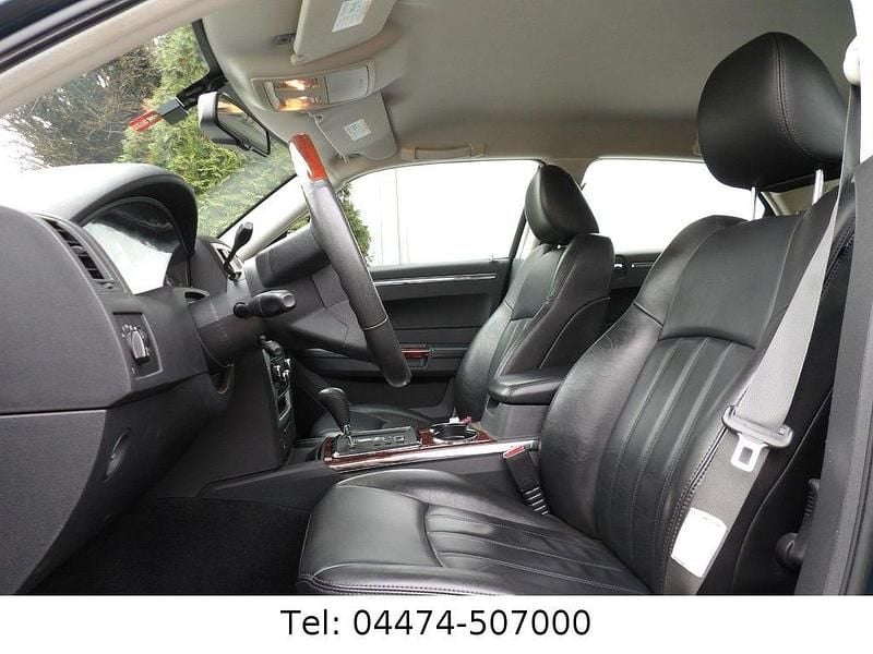 Gebraucht Chrysler 300C 249 PS (183 kW) 2010 Blau Limousine