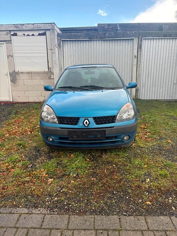Blau Gebraucht 1998 Renault Clio II Kleinwagen | 2.000 € - Bild 1/2
