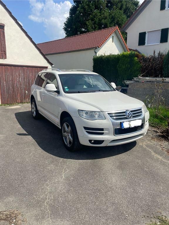 Weiß Gebraucht 2010 VW Touareg SUV | 11.500 € (Fairer Preis) - Bild 1/4