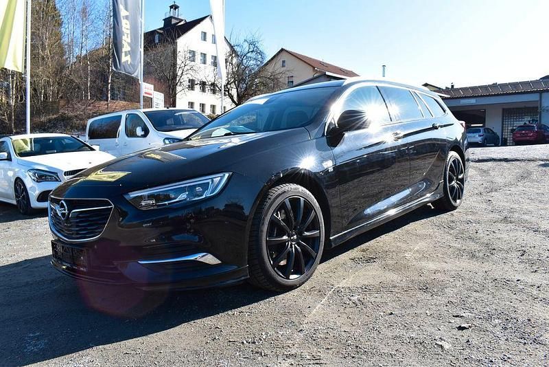 Gebraucht Opel Insignia OPC 260 PS (191 kW) 2017 Onyx schwarz (metallic) Kombi