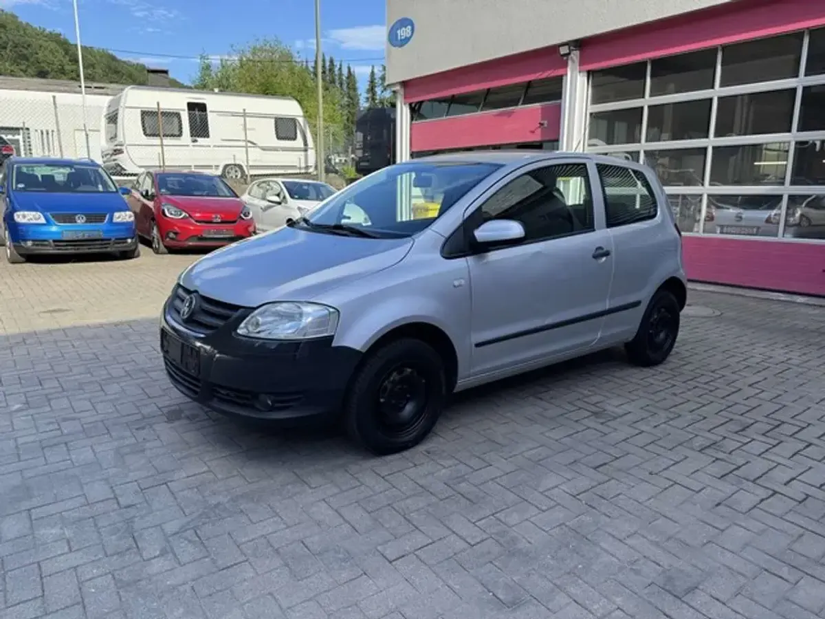 Gebraucht VW Fox 54 PS (39 kW) 2008 Silber Kleinwagen
