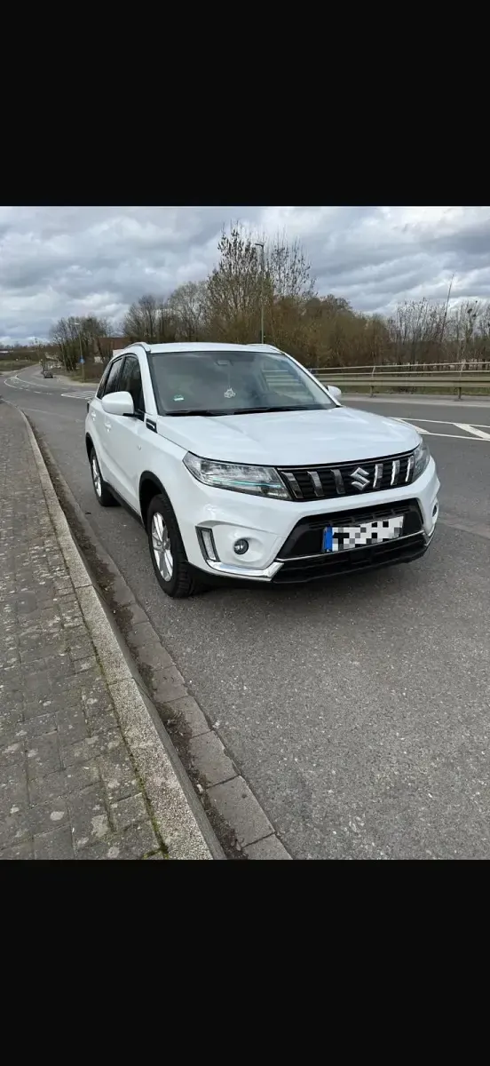 Gebraucht Suzuki Vitara Comfort 129 PS (94 kW) 2021 Weiß SUV