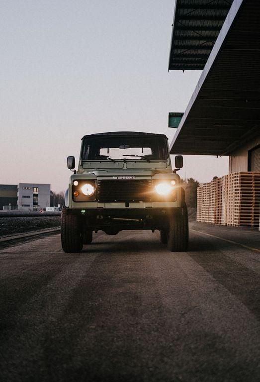 Gebraucht Land Rover Defender 84 PS (61 kW) 1987 Grün SUV