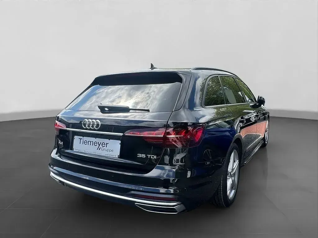 Gebraucht Audi A4 Advanced 163 PS (119 kW) 2023 Schwarz Kombi