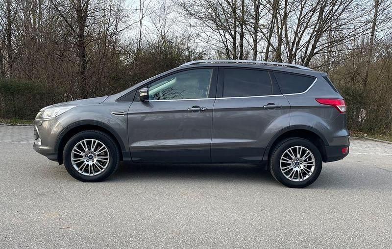 Gebraucht Ford Kuga Titanium 140 PS (102 kW) 2013 Grau SUV