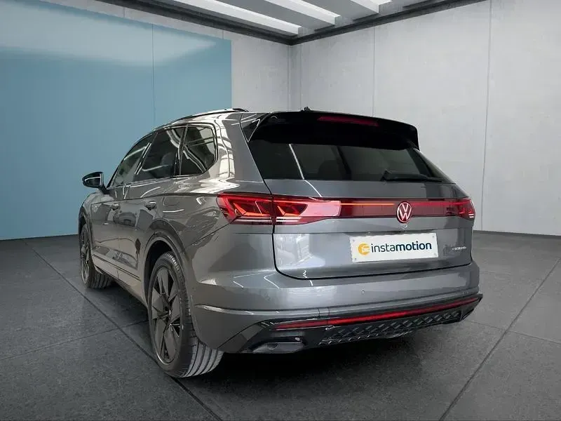 Gebraucht VW Touareg 462 PS (339 kW) 2025 Grau SUV
