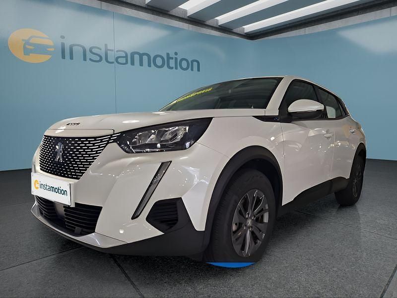 Weiß Gebraucht 2021 Peugeot e-2008 Active SUV | 16.449 € (Guter Preis) - Bild 1/4