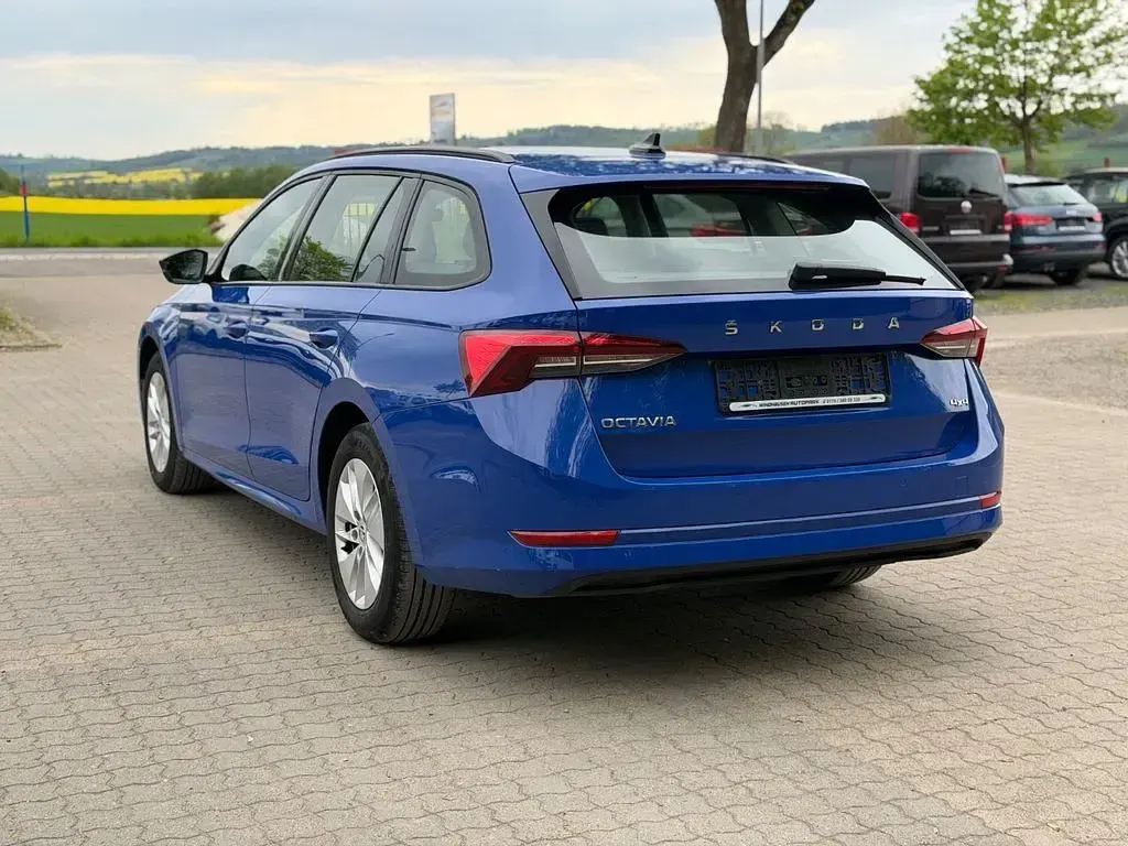 Second-hand Skoda Octavia Style 150 CP (110 kW) 2023 Albastru Break