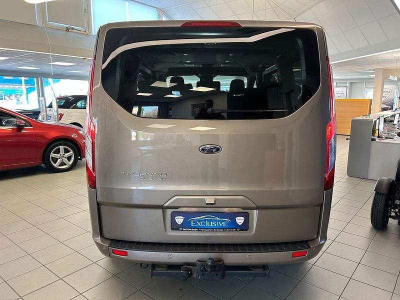Gebraucht Ford Tourneo 131 PS (96 kW) 2021 Gold Kombi
