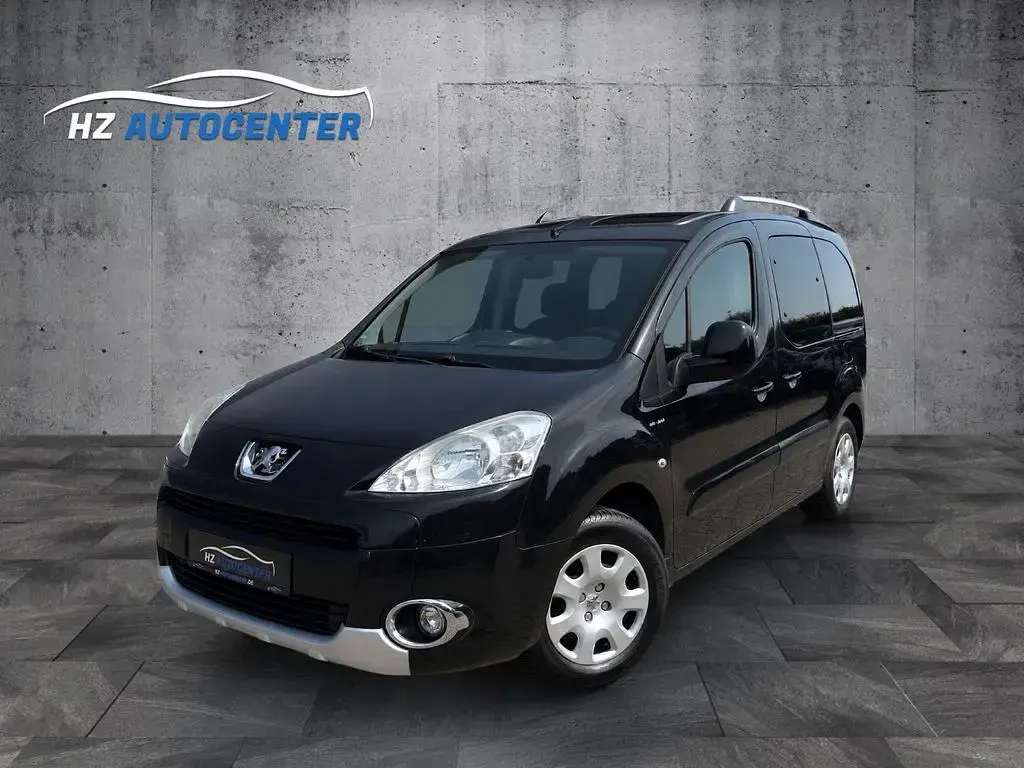 Gebraucht Peugeot Partner Tepee Family 120 PS (88 kW) 2010 Schwarz Van / Kleinbus