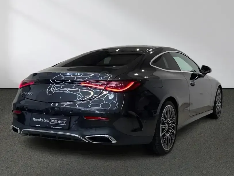 Gebraucht Mercedes CLE300 AMG 258 PS (189 kW) 2025 Grau Coupé