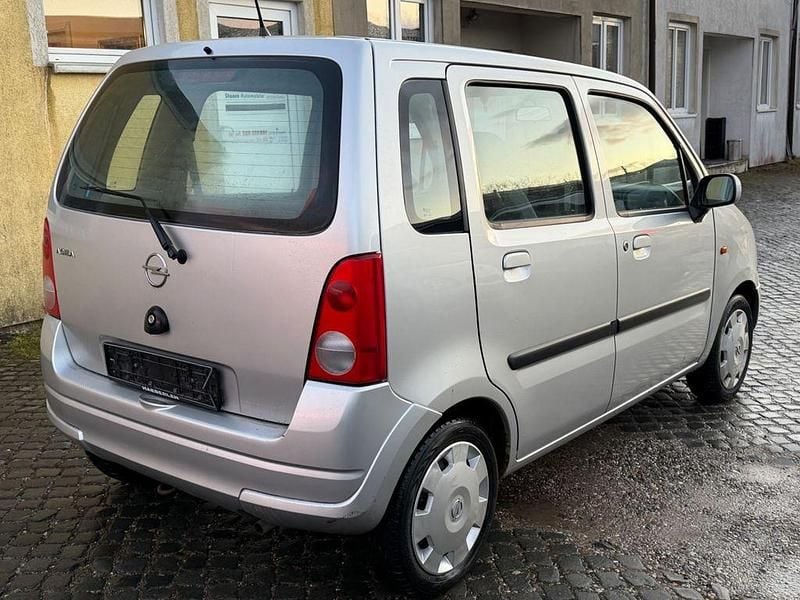 Gebraucht Opel Agila Basis 60 PS (44 kW) 2005 Silber Van / Kleinbus