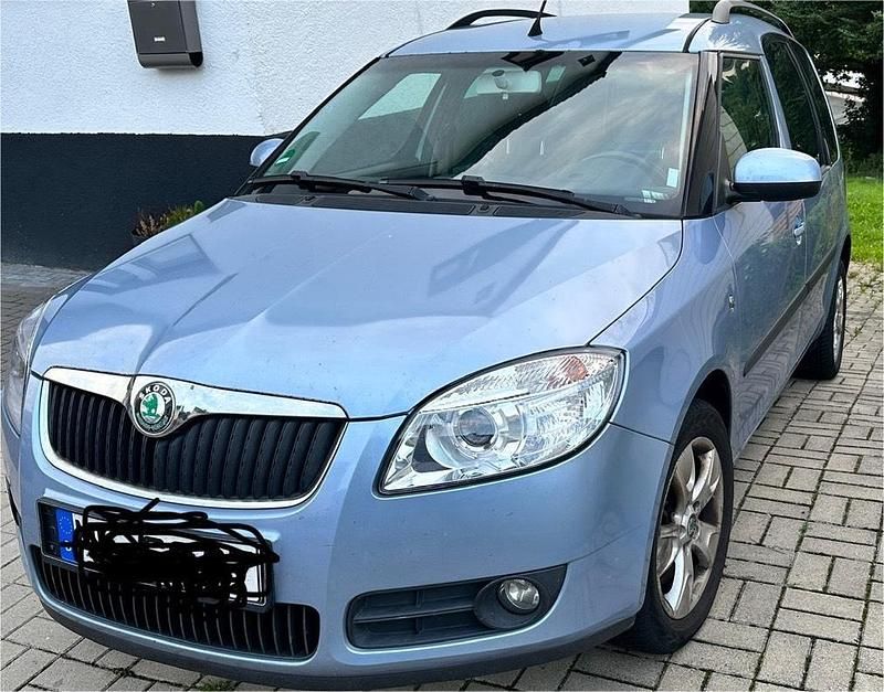 Blau Gebraucht 2009 Skoda Roomster Kombi | 2.600 € (Fairer Preis) - Bild 1/3