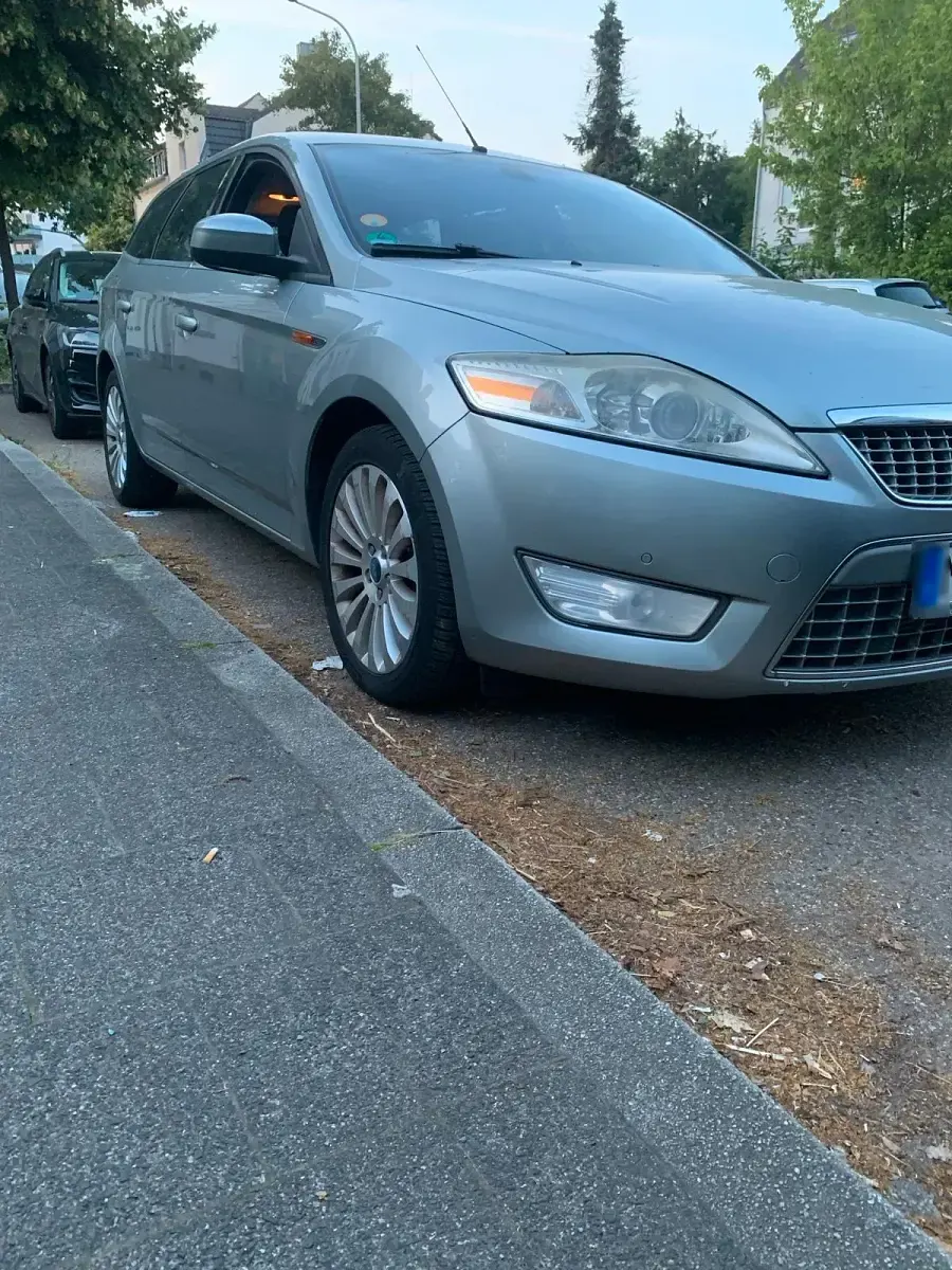 Gebraucht Ford Mondeo Titanium 140 PS (102 kW) 2007 Grau Kombi
