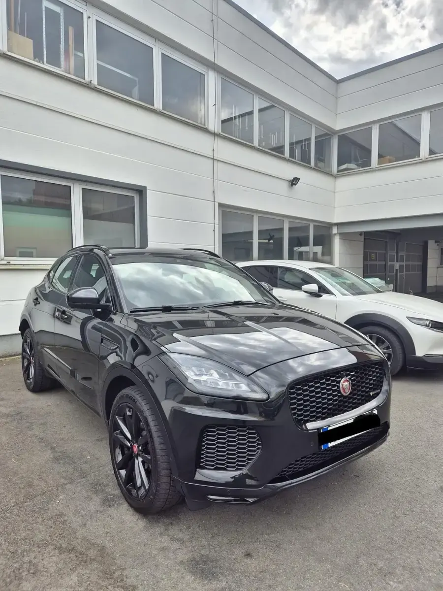 Gebraucht Jaguar E-Pace R-Dynamic 180 PS (132 kW) 2018 Schwarz SUV