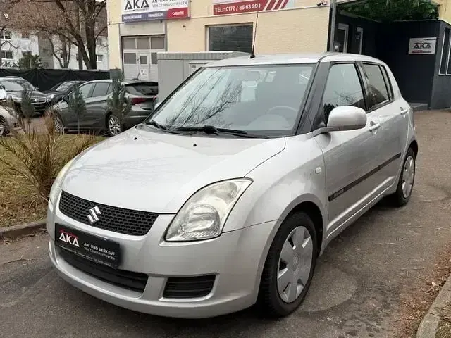 Gebraucht Suzuki Swift Snow 101 PS (74 kW) 2010 Schwarz Kleinwagen