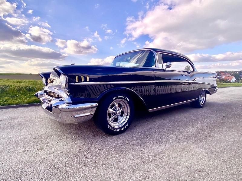 Schwarz Gebraucht 1957 Chevrolet Coupé Coupé | 46.900 € - Bild 1/4