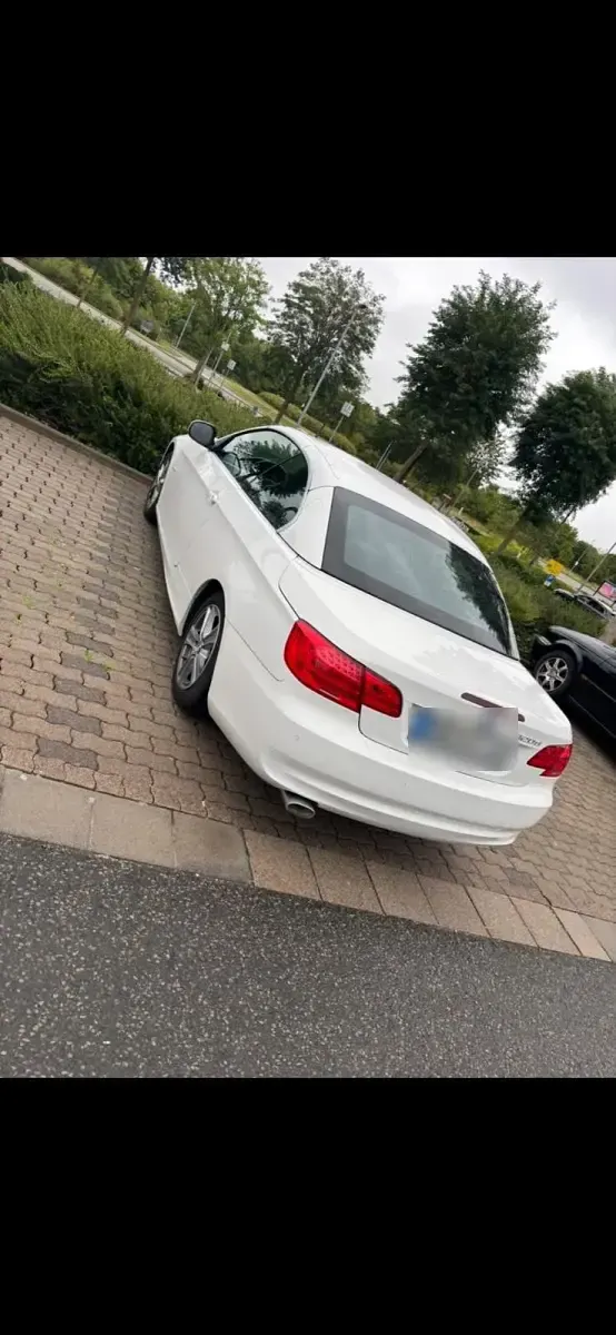 Gebraucht BMW 320 Cabriolet 184 PS (135 kW) 2012 Weiß Cabrio