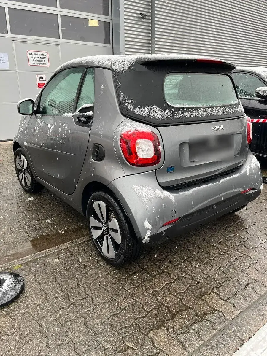 Gebraucht Smart ForTwo Coupé 60 kW (82 PS) 2022 Grau Cabrio