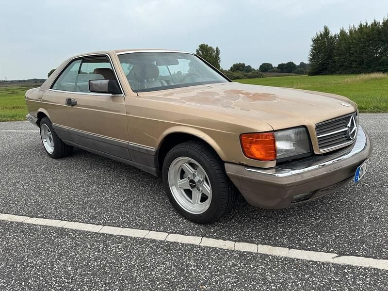 Gebraucht Mercedes 560 1986 Gold Coupé