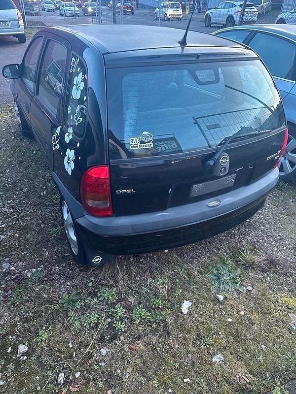 Gebraucht Opel Corsa 54 PS (39 kW) 1998 Schwarz Kleinwagen