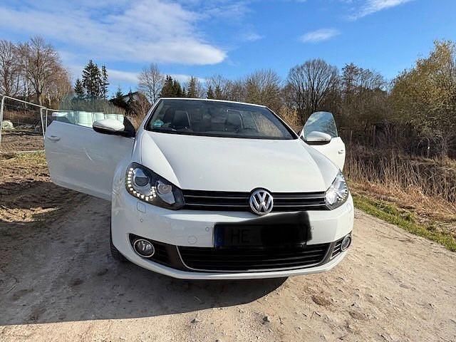 Gebraucht VW Golf Cabriolet Life 105 PS (77 kW) 2013 Weiß Cabrio
