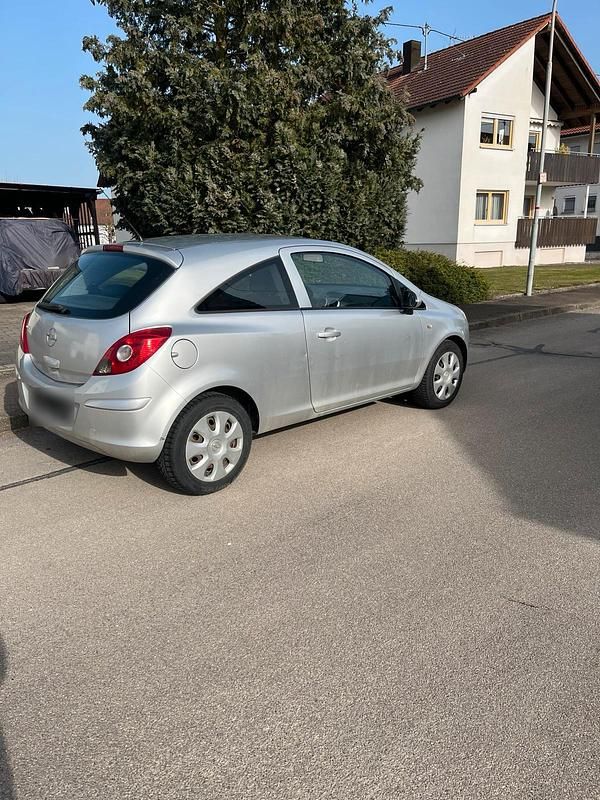 Gebraucht Opel Corsa 80 PS (58 kW) 2009 Silber Kleinwagen