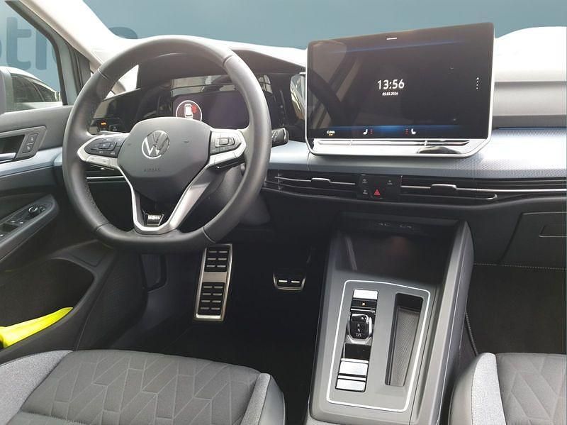 Gebraucht VW Golf VIII 116 PS (85 kW) 2025 Blau Kleinwagen