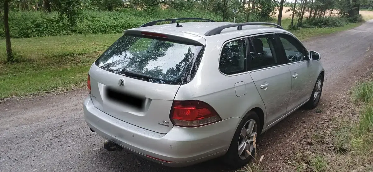 Gebraucht VW Golf VI 105 PS (77 kW) 2011 Silber Kleinwagen