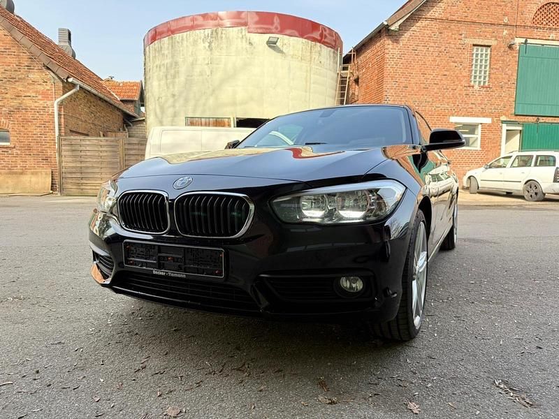 Gebraucht BMW 120 Advantage 184 PS (135 kW) 2017 Schwarz Kleinwagen