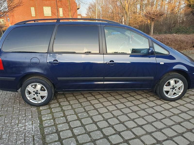 Gebraucht VW Sharan 150 PS (110 kW) 2002 Blau Van / Kleinbus