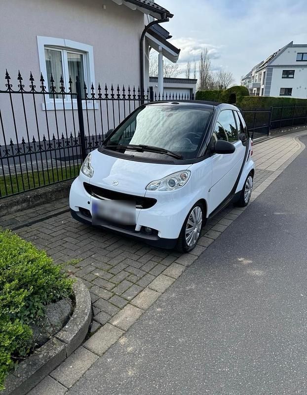Weiß Gebraucht 2007 Smart ForTwo Cabrio Cabrio | 5.400 € (Teuer) - Bild 1/4