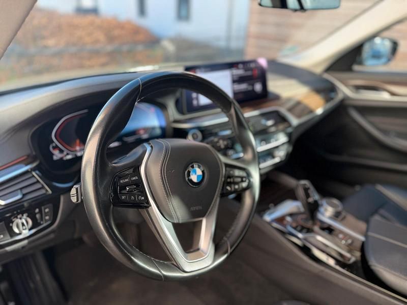 Gebraucht BMW 520 Luxury Line 190 PS (139 kW) 2020 Schwarz Kombi