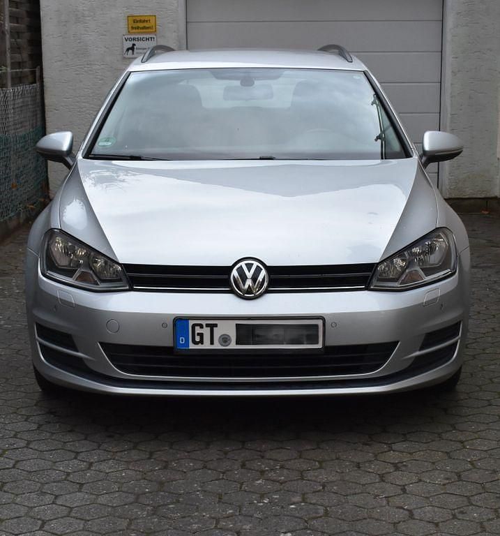 Silber Gebraucht 2013 VW Golf VII Trendline Kombi | 7.700 € (Teuer) - Bild 1/4