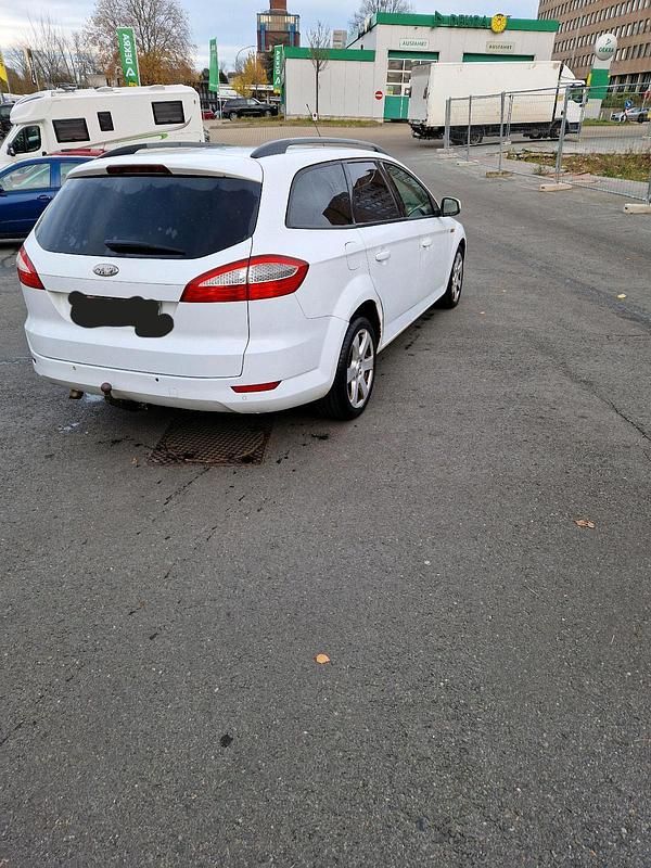 Weiß Gebraucht 2008 Ford Mondeo Kombi | 2.000 € (Superpreis) - Bild 1/4