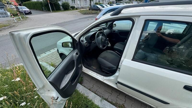 Weiß Gebraucht 2009 Fiat Panda Kleinwagen | 1.000 € (Guter Preis) - Bild 1/4