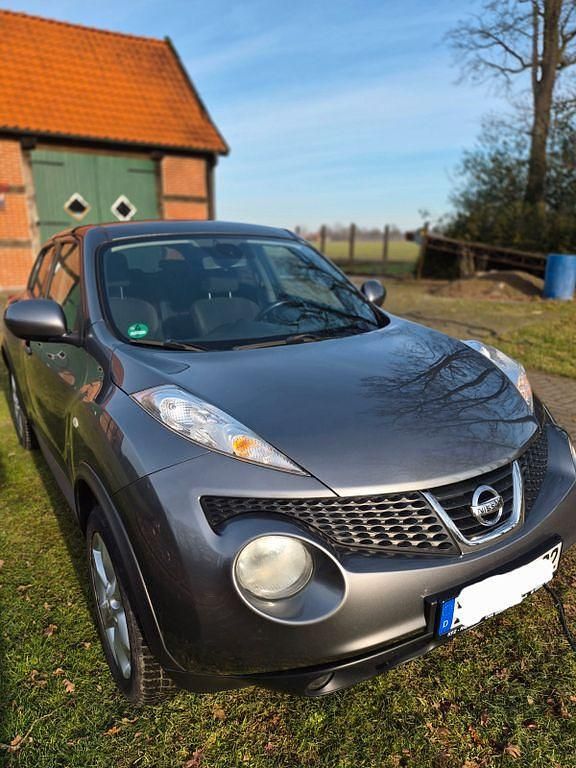 Grau Gebraucht 2011 Nissan Juke Acenta SUV | 5.600 € (Fairer Preis) - Bild 1/4