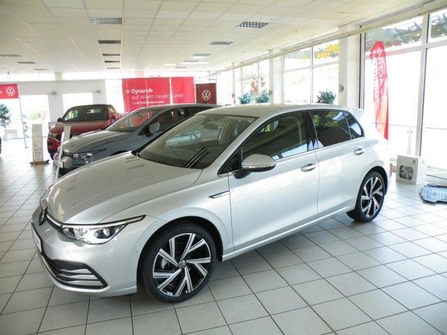 Gebraucht VW Golf VIII Style 150 PS (110 kW) 2022 Silber Kleinwagen