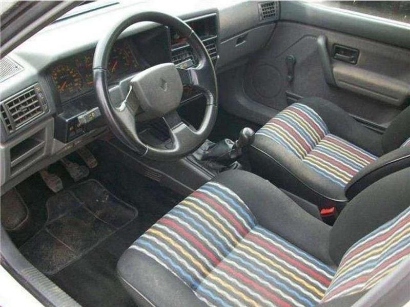 Gebraucht Renault 19 R.S. 73 PS (53 kW) 1991 Weiß Limousine