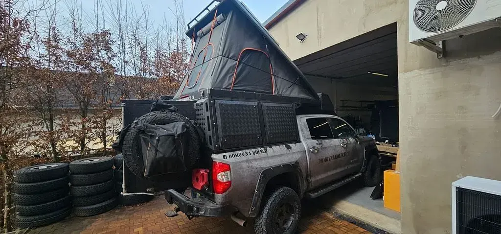 Gebraucht Toyota Tundra 381 PS (280 kW) 2018 Grau Pickup