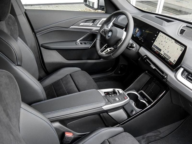 Gebraucht BMW iX1 M Sport 230 kW (313 PS) 2025 Schwarz SUV