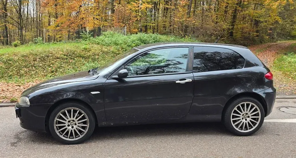 Gebraucht Alfa Romeo 147 Progression 120 PS (88 kW) 2007 Schwarz Kleinwagen