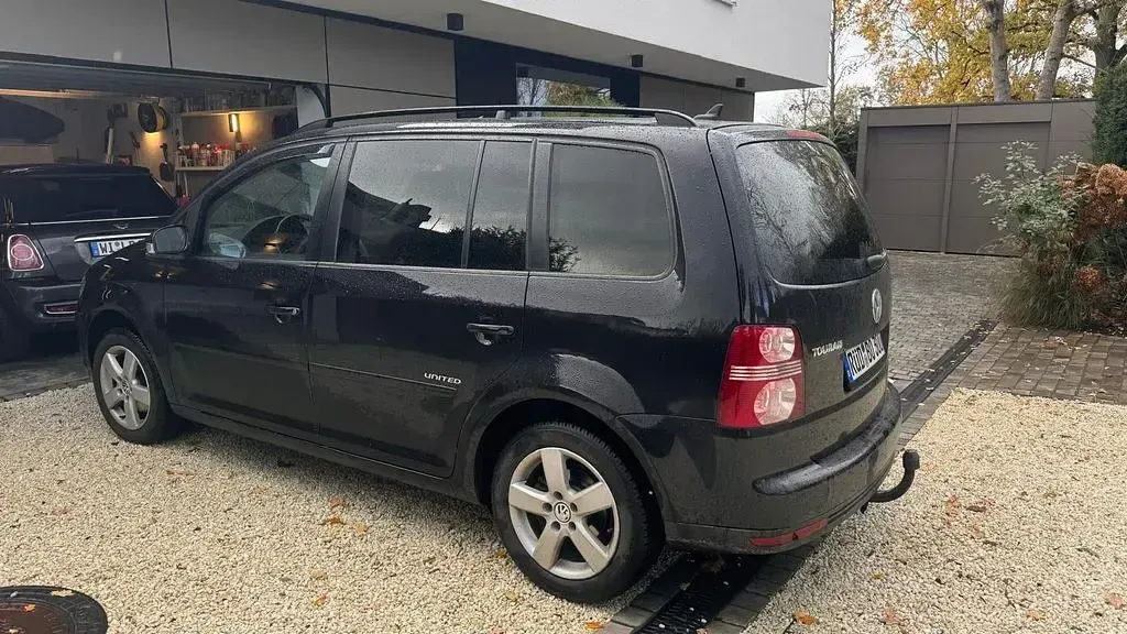 Gebraucht VW Touran 102 PS (75 kW) 2008 Schwarz Van / Kleinbus