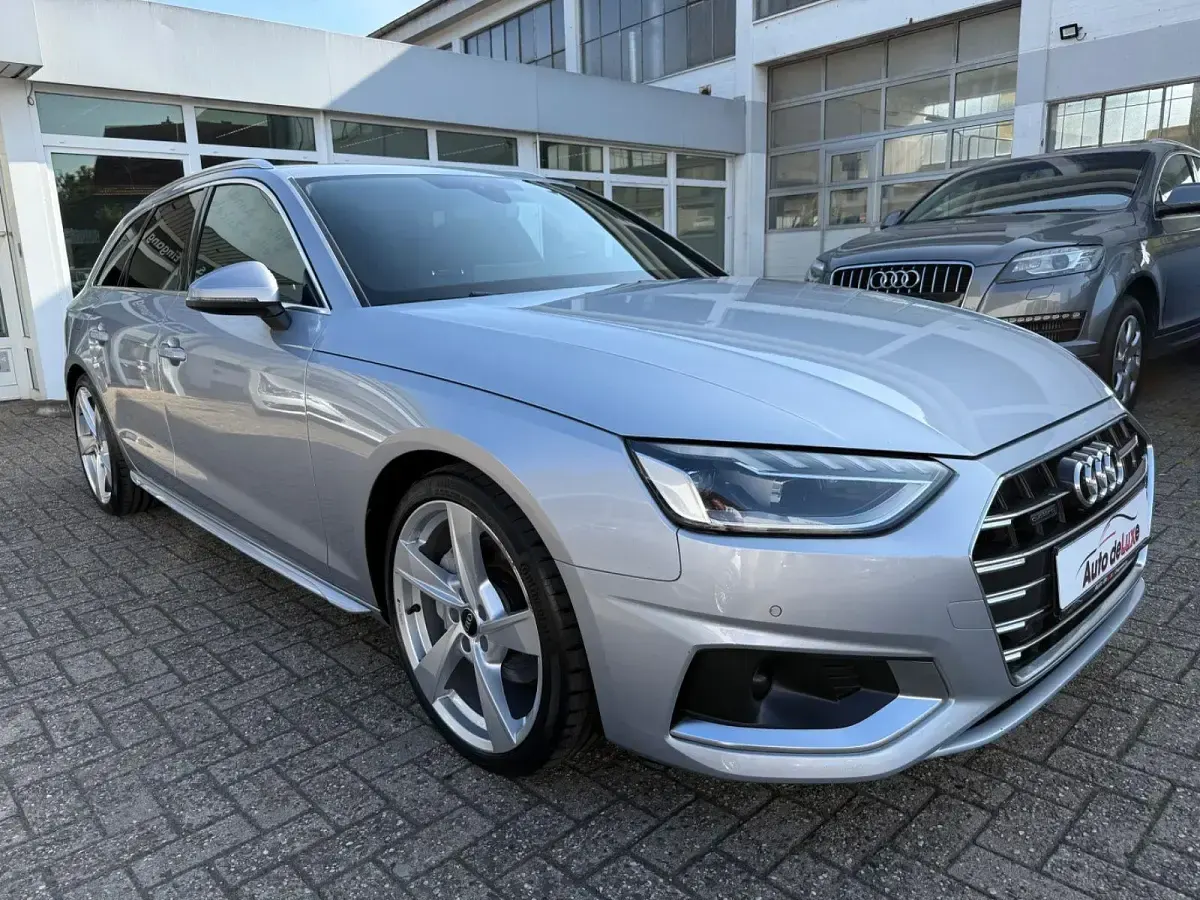 Gebraucht Audi A4 S-Line 204 PS (150 kW) 2022 Silber Kombi