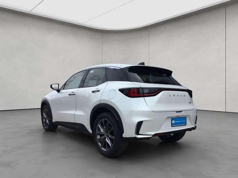 Neu Lexus LBX 136 PS (100 kW) 2026 Weiß SUV