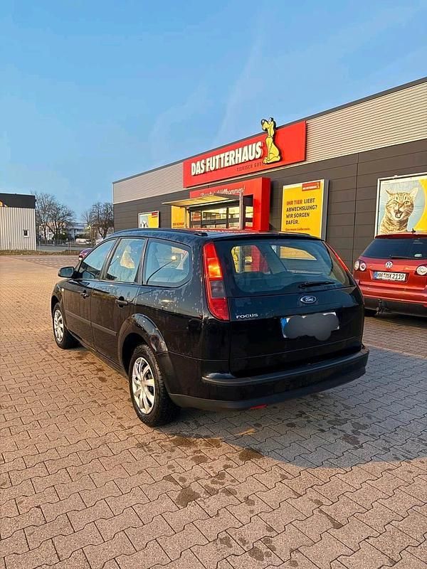 Gebraucht Ford Focus 101 PS (74 kW) 2005 Schwarz Kombi